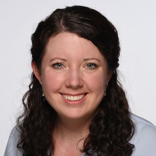 Veronika de la Motte, Anmeldung