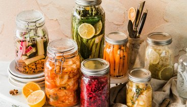 Bild von Gläsern mit fermentiertem Gemüse